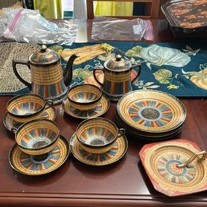 1000 faces Japanese tea set.